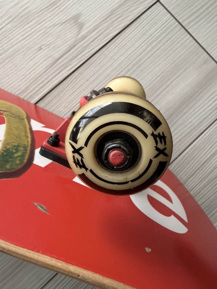 EX Kermit Skateboard frog supreman