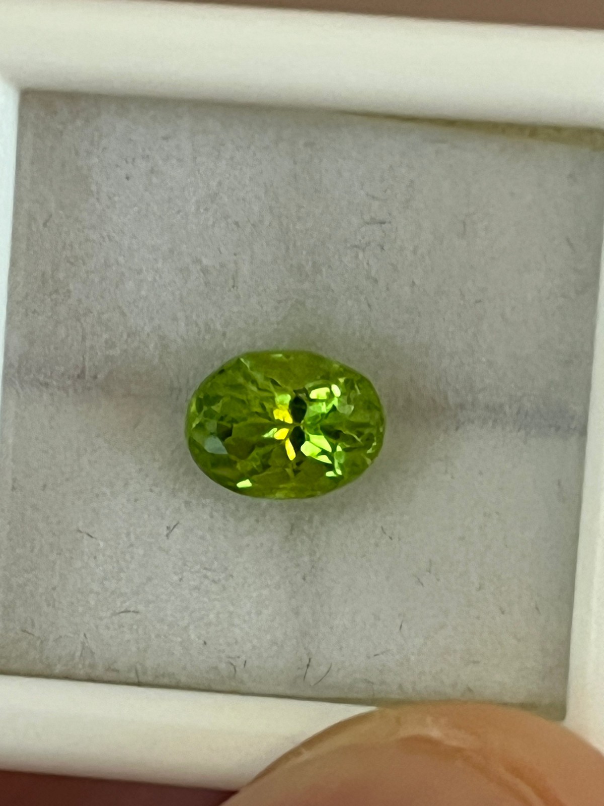 .90ct Green San Carlos Gila Co. Arizona Peridot *PERFECT FOR ARTS & CRAFTS*
