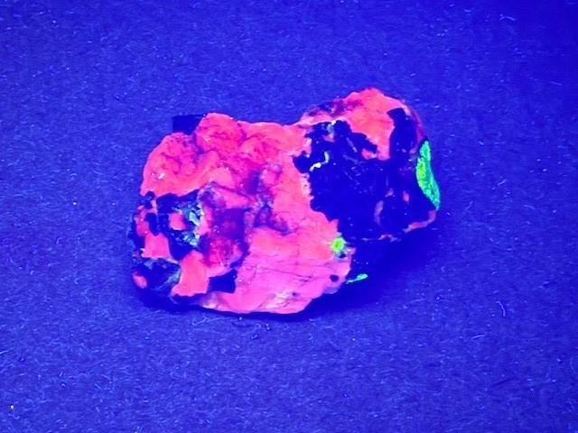SEE VIDEO: COOL FRANKLIN ASSEMBLAGE: HENDRICKSITE,WILLEMITE PLUS, FRANKLIN, N.J.