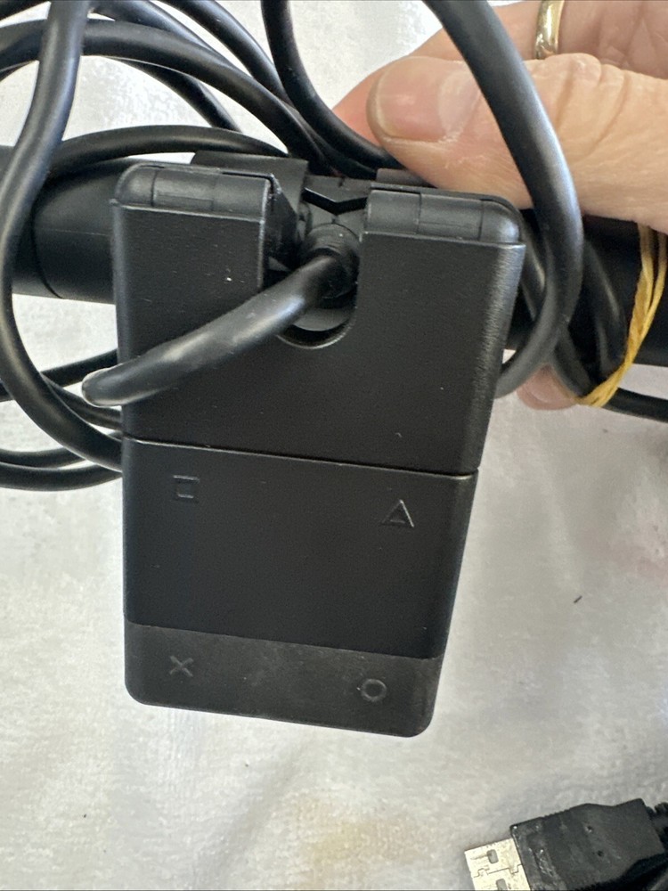 Sony PS4 PlayStation Camera PSVR Motion Sensor CUH-ZEY2 w/ stand, 2 controllers