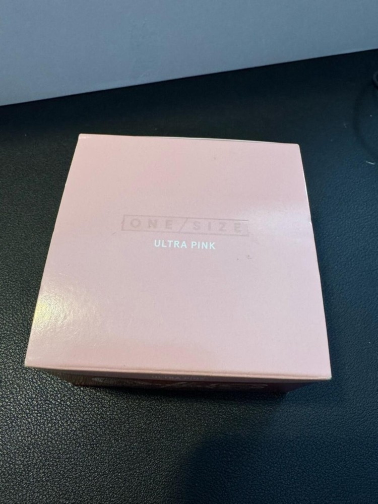 ONE/SIZE Ultra Pink Compact Setting Powder