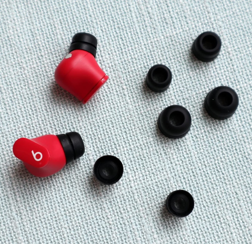 A-Focus Double Flange Ear Tips for Beats Solo Buds/Studio Buds+ large, black