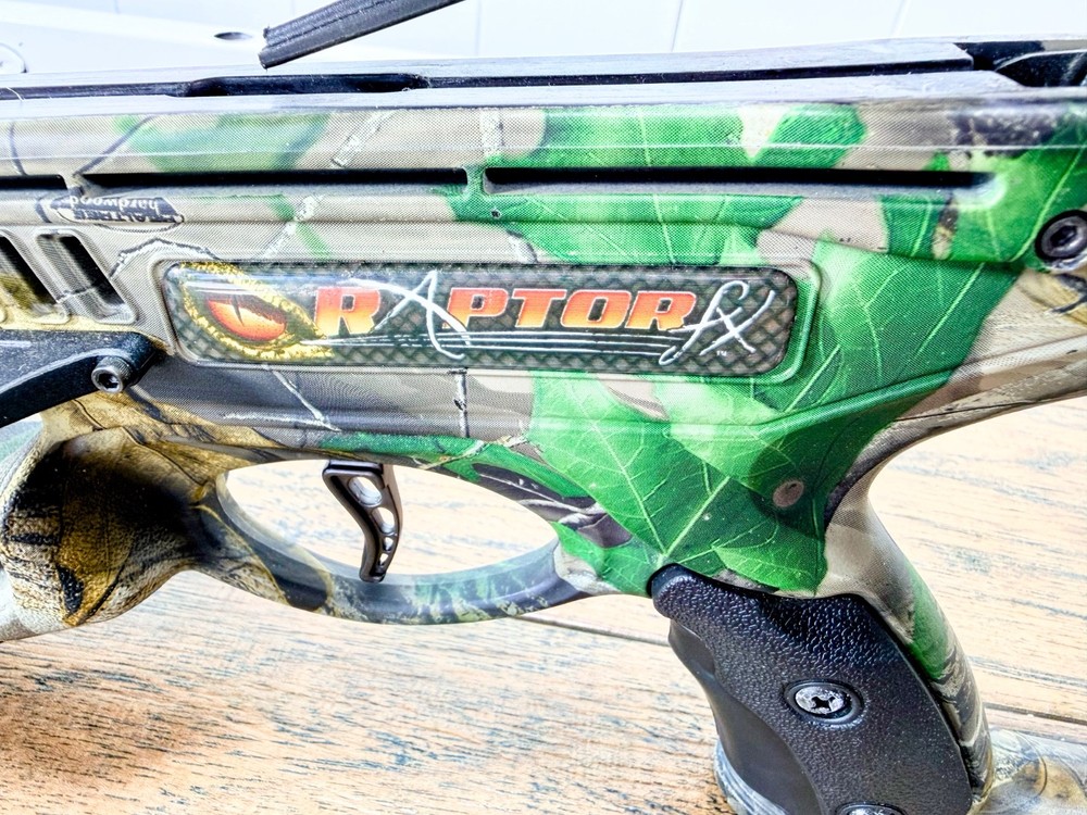 PLEASE READ Barnett FX Raptor Crossbow w/ Scope Y149