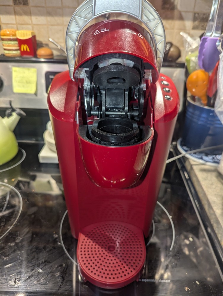 Red K-Compact K35 3 Cup Sizes Coffee Maker Counter Space Friendly 8.2" Width.