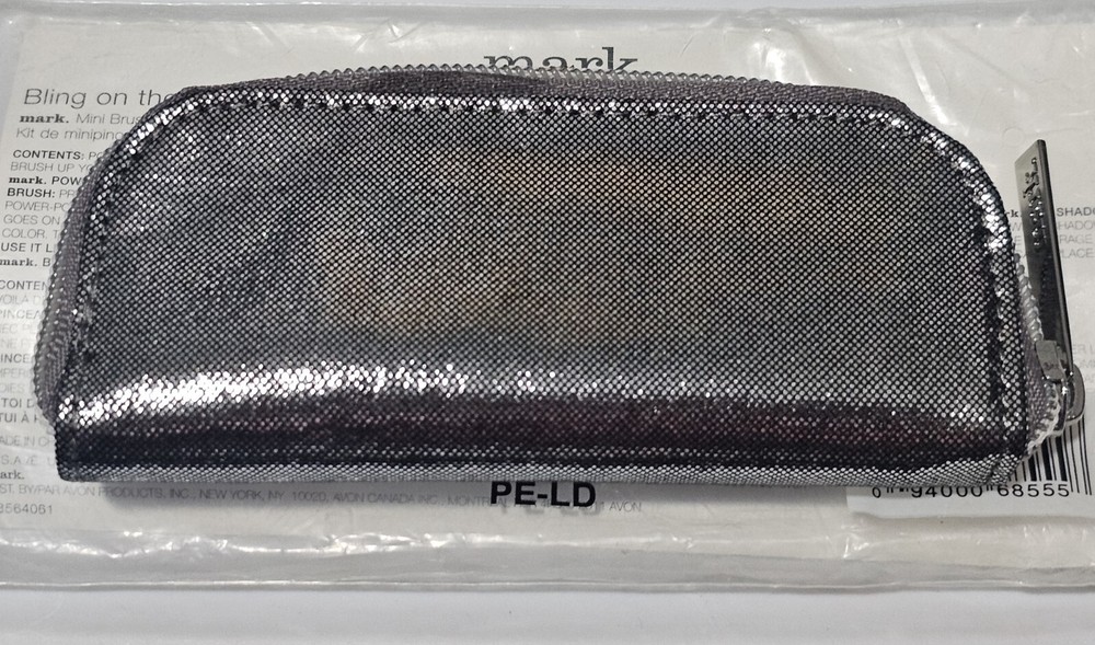 Avon Mark Bling On The Brushes