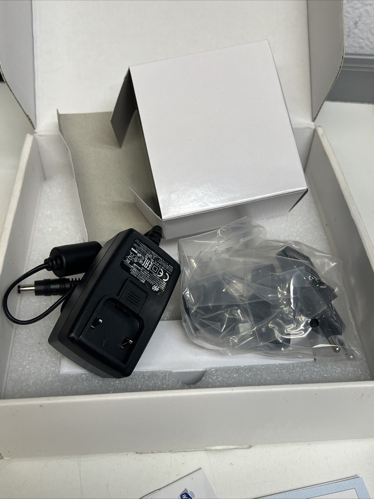 Barco WePresent WiPG-1600 ***NEW OPEN BOX***