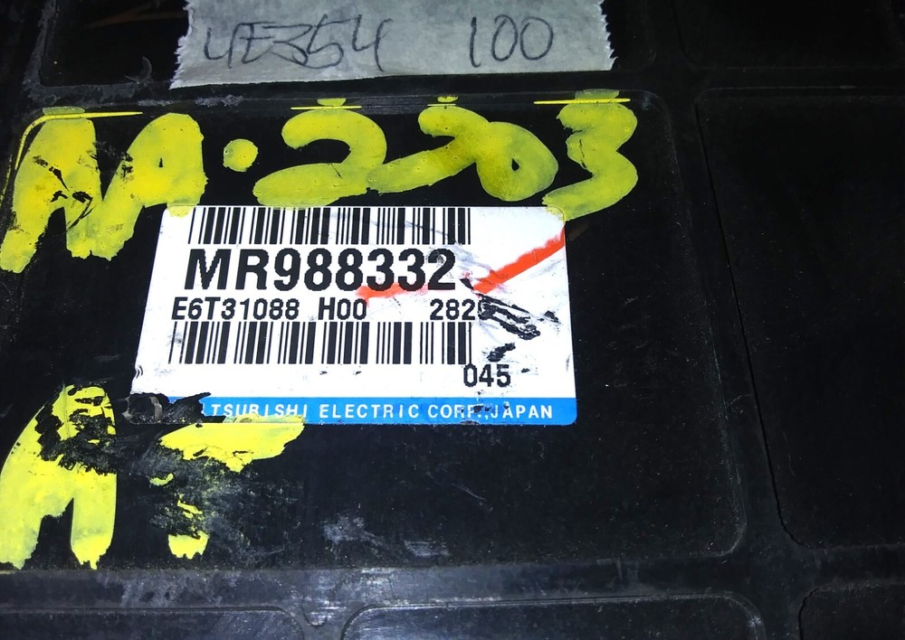 MR988332 Mitsubishi Lancer 2003 ecm ecu computer