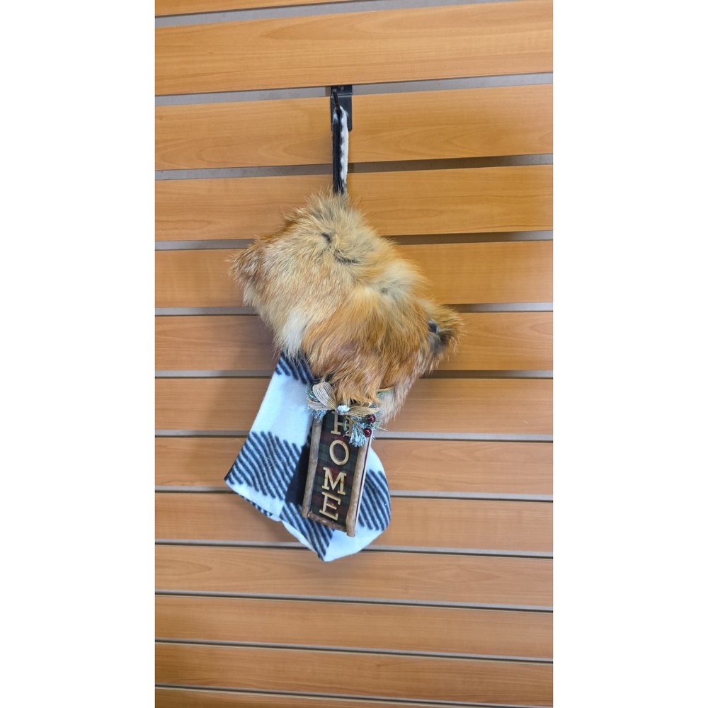 FHSUZ29 - Red Fox Hide – Door Hanger
