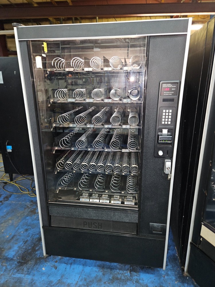 MDB AP Automatic Products Studio 3, 5-Wide 6-Shelf Snack Machine Vending Machine