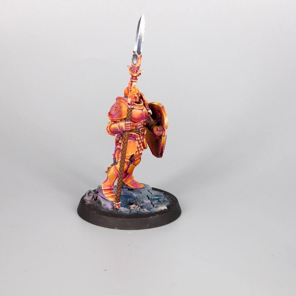 STORMCAST ETERNAL VINDICATOR- Warhammer- Pro Painted.