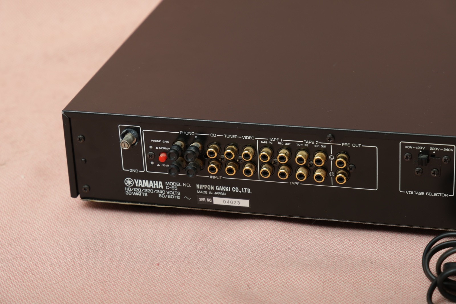 Yamaha C-65 Preamplifier Natural Sound Stereo Control Amplifier Made in Japan