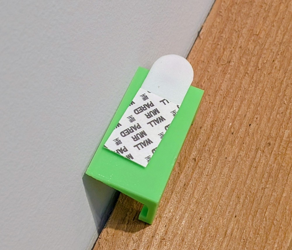 Comic Book Wall Mount - 3D Printed ,Easy Hang, Minimalist