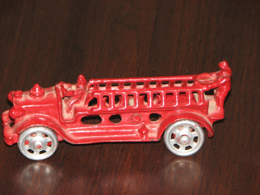 Antique Toy Cast Iron Fire Engine 1920s