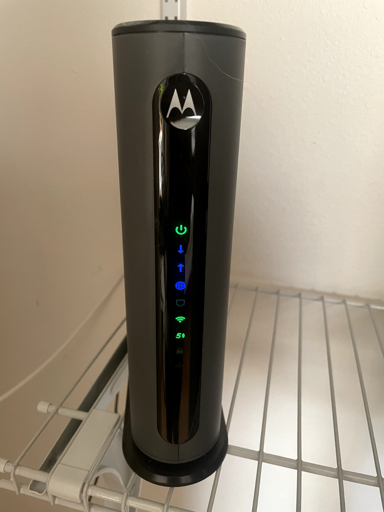 Motorola Modem + Wi-Fi Router