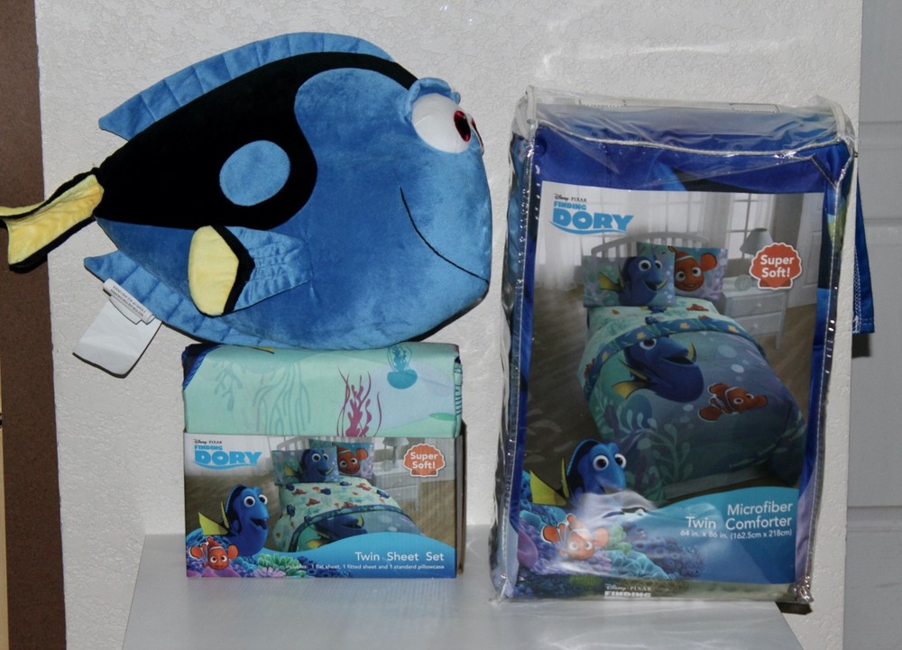 DISNEY PIXAR FINDING DORY TWIN MICROFIBER COMFORTER- SHEET SET-DORY PLUSH PILLOW