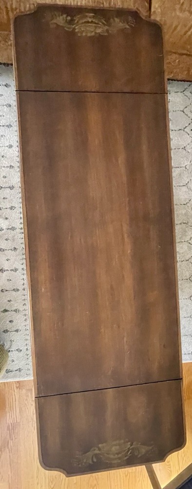 L. Hitchcock server/table