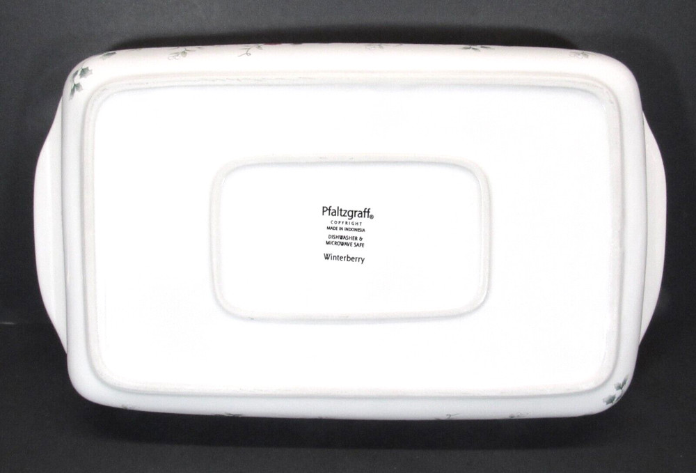 PFALTZGRAFF WINTERBERRY STONEWARE RECTANGULAR 14 INCH BAKER/CASSEROLE