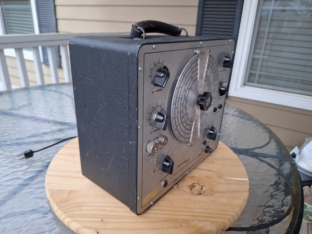 Vintage PRECISION PACO E-200-C RF SIGNAL-MARKING GENERATOR Untested