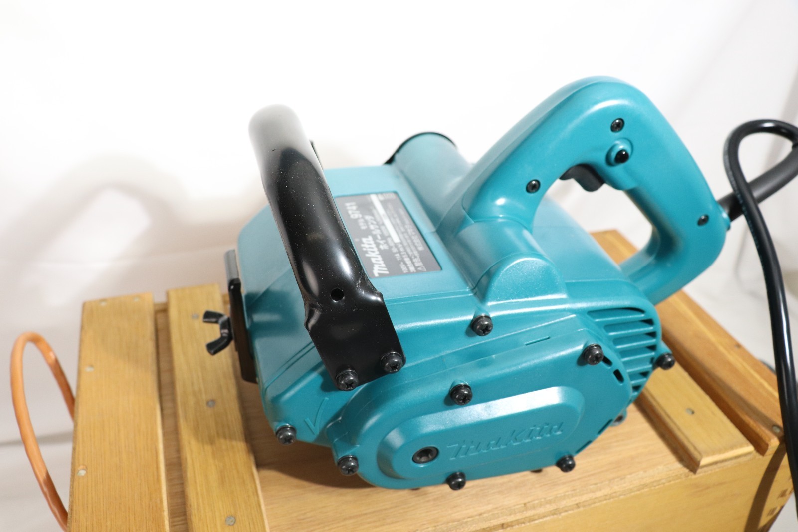 Makita 9741SP1 Wheel Sander 100V 120mm with Wire Brush Wheel New