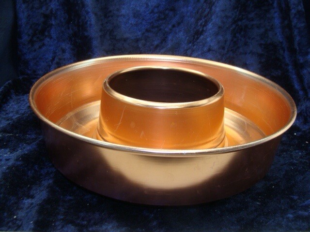 BUNDT COPPER CAKE PAN~ 9”d ~ 2.5” High~ VGC ~