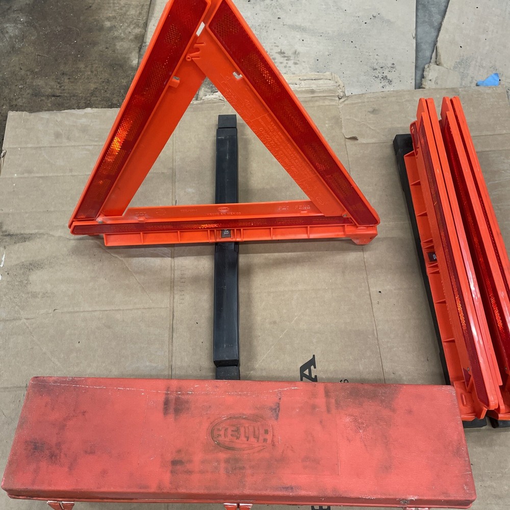 Hella Emergency Triangle use Safety