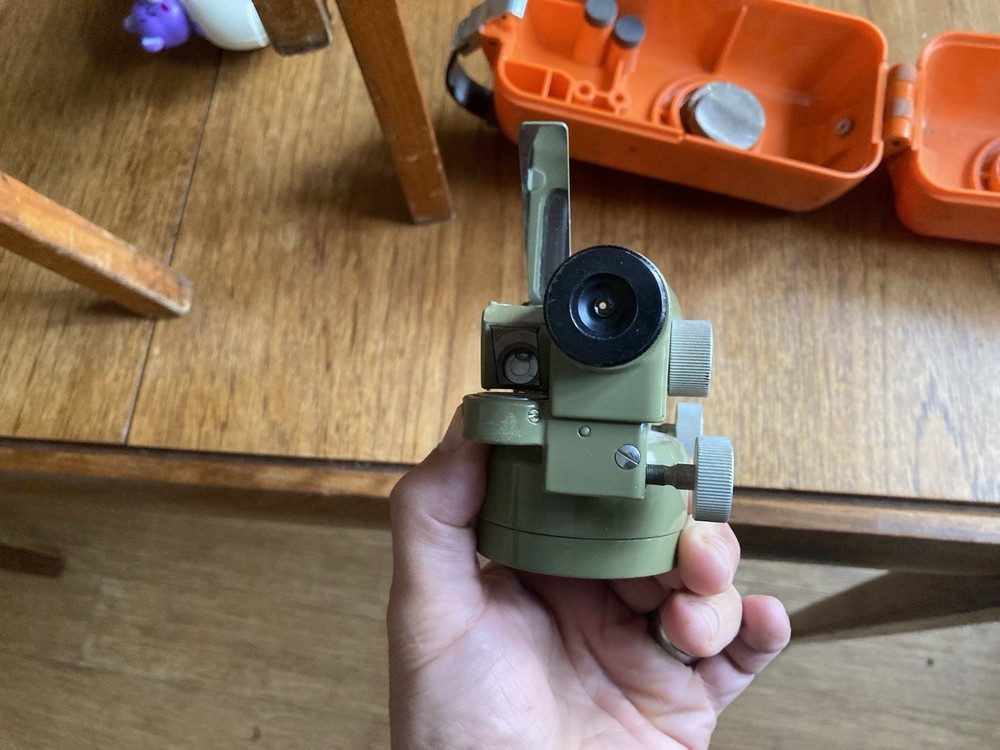 Kern levelling instrument