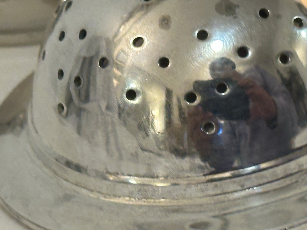 Vintage Weighted Silver Plated Tea Strainer 2 Piece Beaded Edge Bakelite Handle