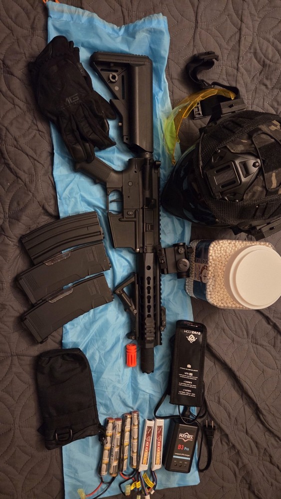 Airsoft Gun and Gear Bundle