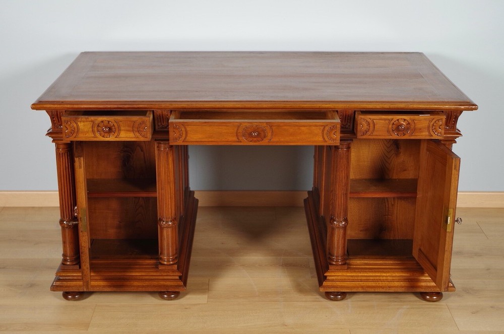 Honoré Dufin: Renaissance style office