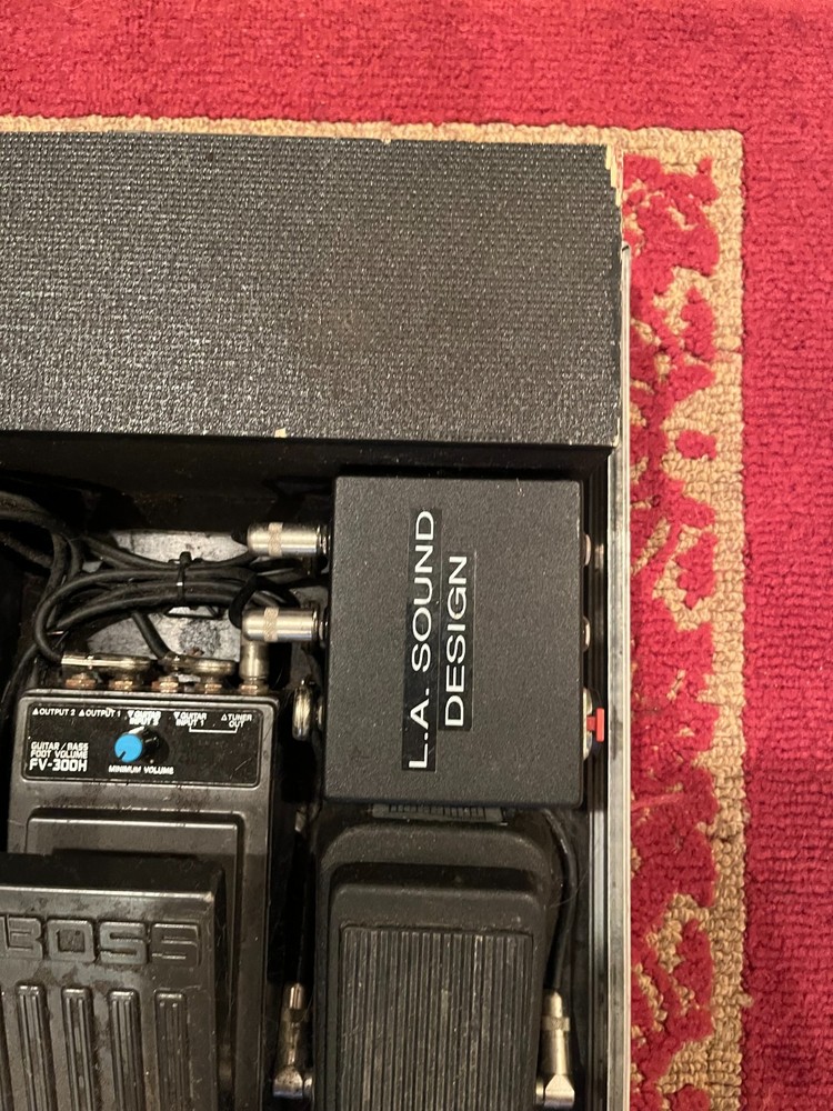 L.A. Sound Design Pedalboard