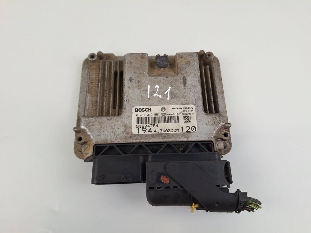 Fiat Croma 2007 Engine Control Module ECU 51804784 kW BVV623