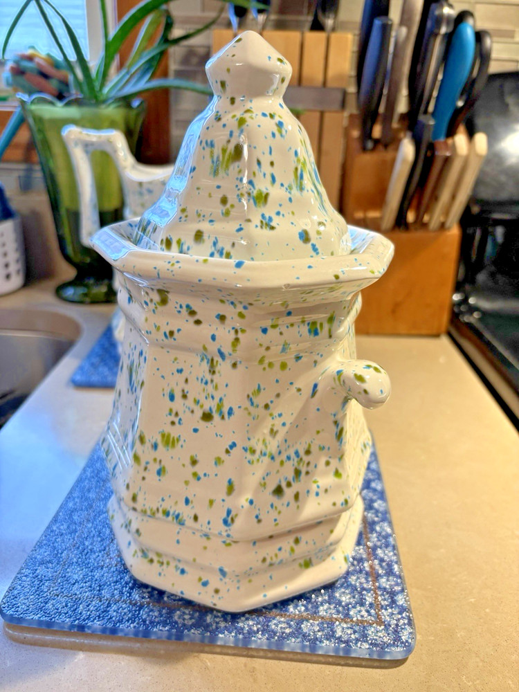 Vtg Handpainted White With Blue & Green Splatterware Glazed Pitcher & Container
