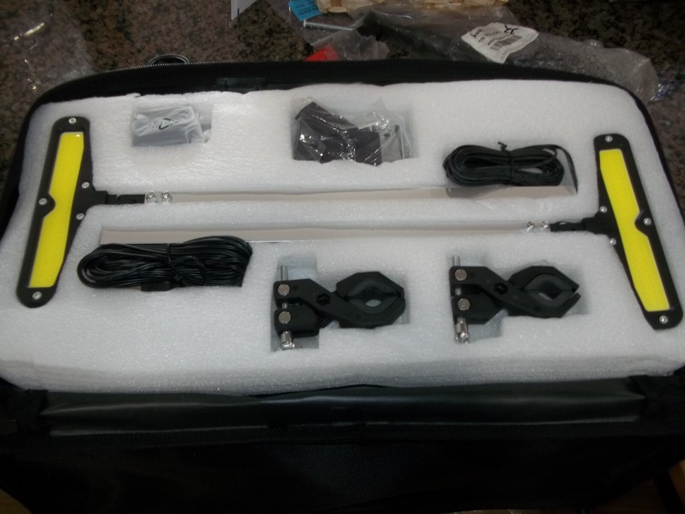 led double light kit has its own bag