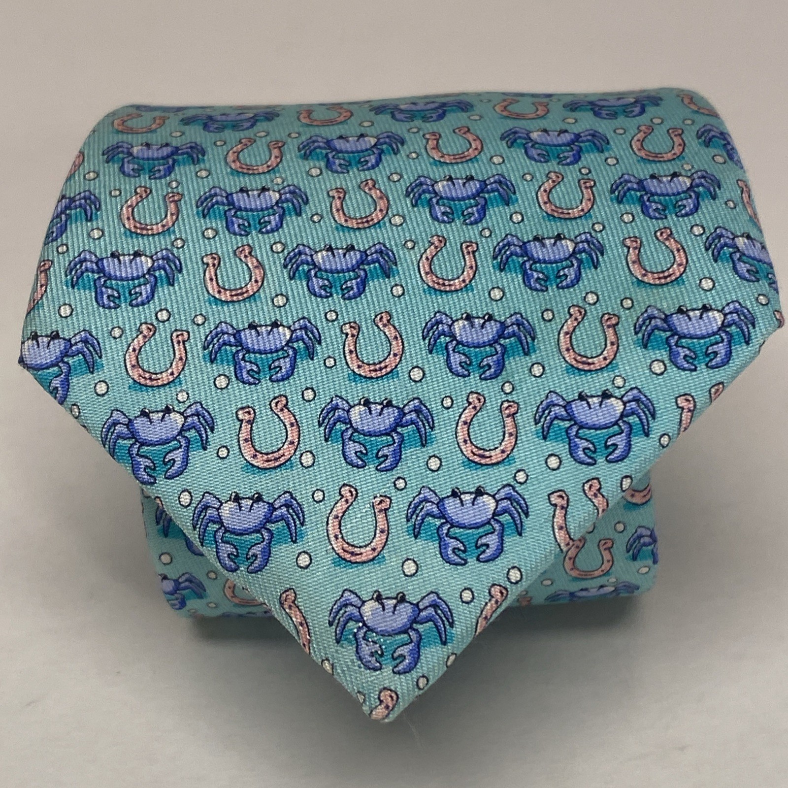 Vineyard Vines Boys Teal Blue Repp Silk Tie Lucky Horse Shoe  Crabs 49.5” USA E2