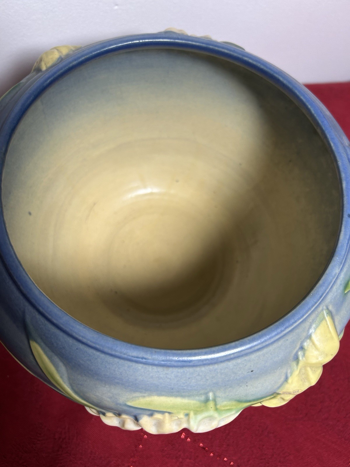 ROSEVILLE U.S.A. 663-6 Blue Vase Double-Handle Freesia Jardiniere