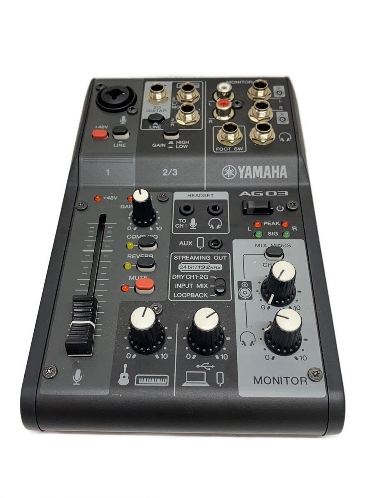 YAMAHA AG03MK2 MIXER Used