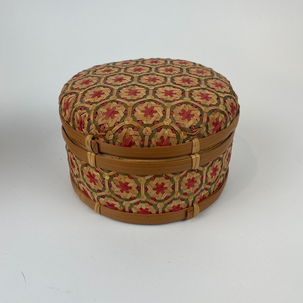 Thai Handicraft Bamboo Nesting Boxes Pikul Pattern Basket Set 2 EUC Decor