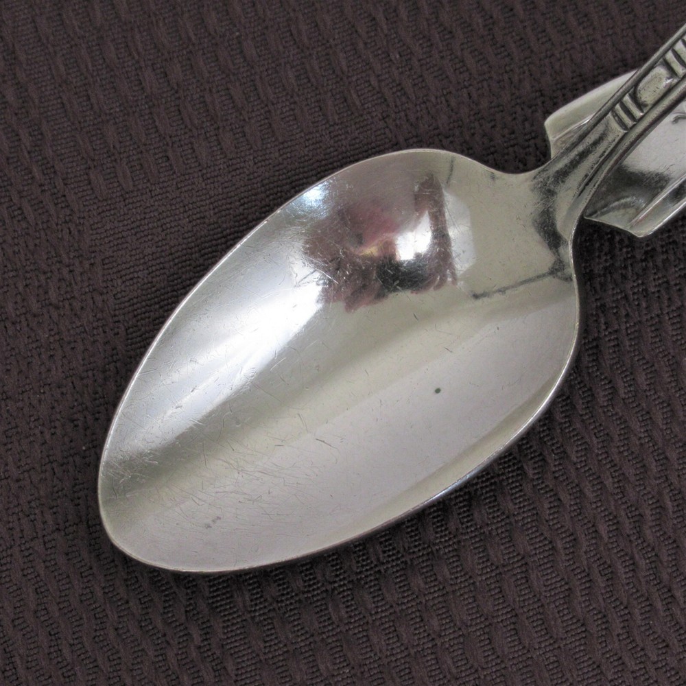 Harmony House Maytime curved handle baby spoon silverplate flatware