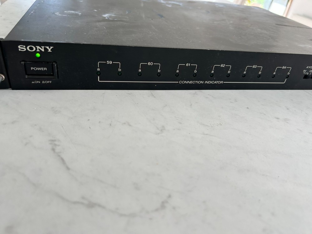 Sony WD880 Antenna Divider