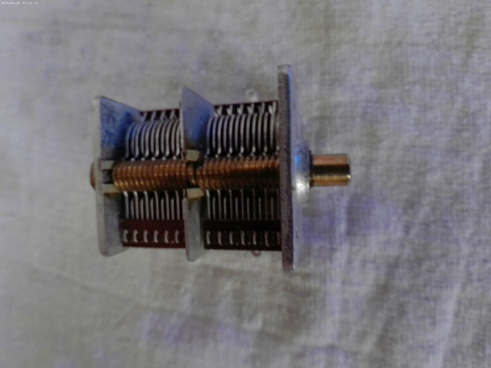 NICE WIDE SPACED CAPACITOR DUAL SECTION 5 TO 50PF PER SECTION (100PF TOTAL)