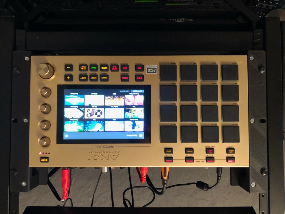 Akai mpc live 19” rack adapter - 3dstudiofurniture