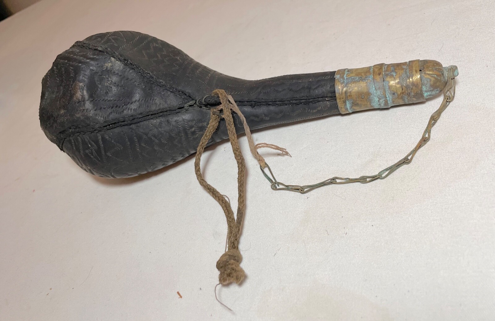 ANTIQUE 1800's HANDMADE ETCHED LEATHER BRASS WATER SHOT FLASK JUG POWDER EARLY