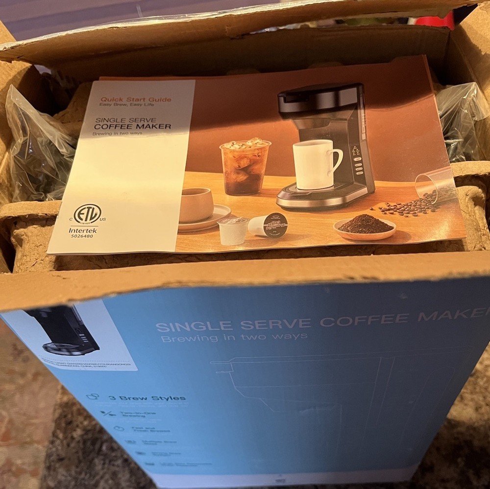 Famiworths Single Serve Iced and Hot Coffee Maker - Open Box