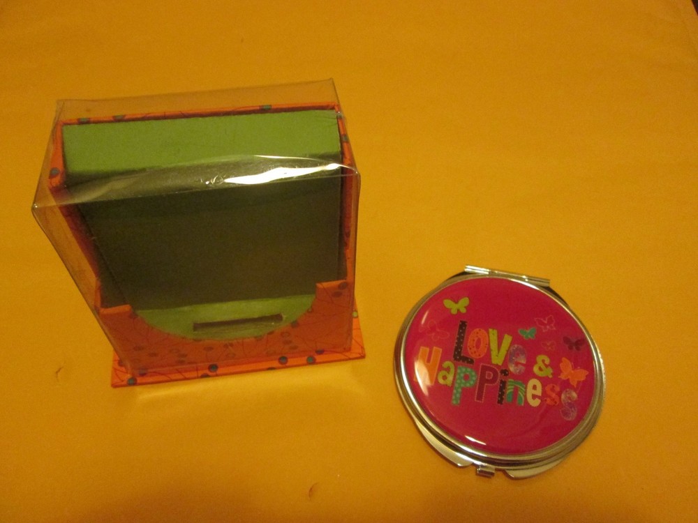 Love & Happiness Compact Mirror New