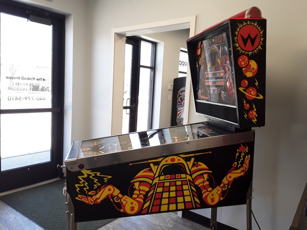 PIN-BOT by Williams Pinball Machine