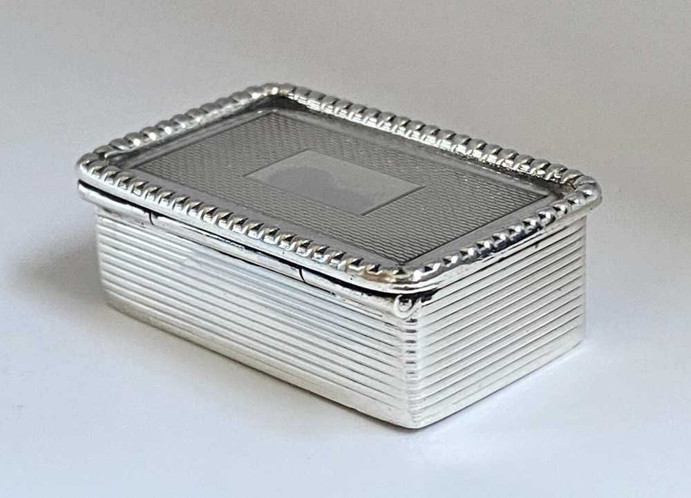 Vintage Heavy Solid Silver Pie Crust Engine Turned Pill Snuff Box Ribbed Sides