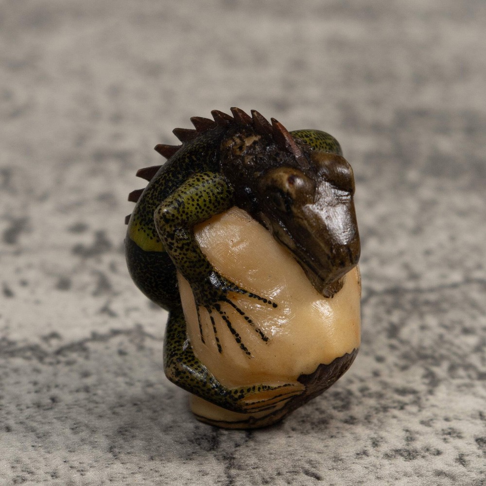 Brown And Black Iguana Lizard Tagua Carving