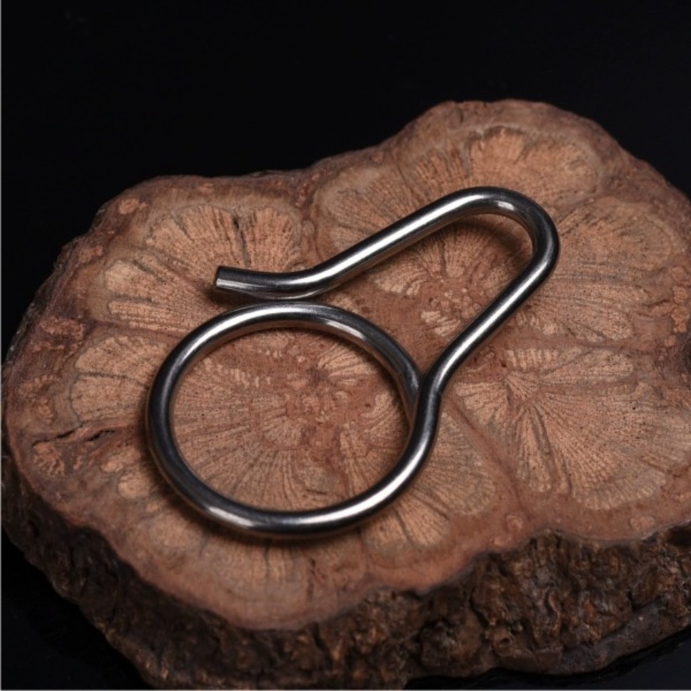 Solid Titanium Wire made Key Chain Tool Knapsack Buckle Outdoor EDC Connector
