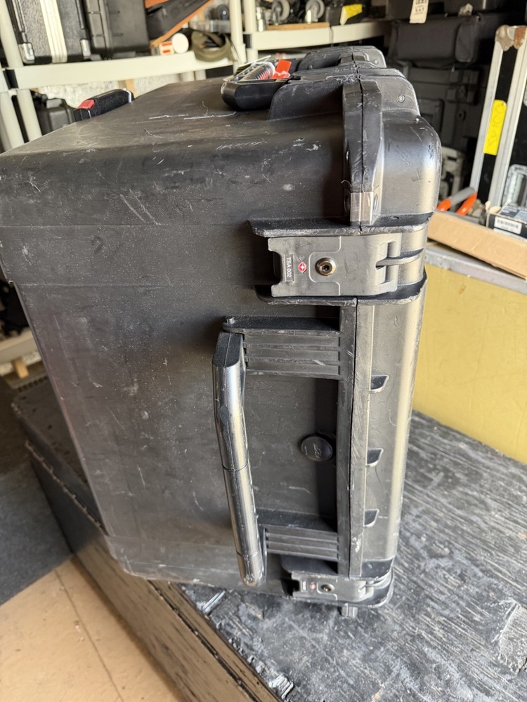 FLY RACK 18" deep SKB iSeries Black Waterproof Hard Case 6 space