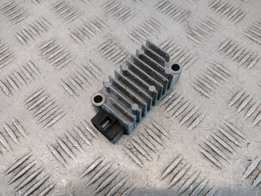 2016 YAMAHA WR 125  RECTIFIER REGULATOR